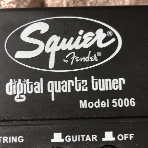 90s Squier By Fender Digital Quartz Guitar /Electric Guitar 🎸 Tuner Model 5006 - Picture 3 of 13